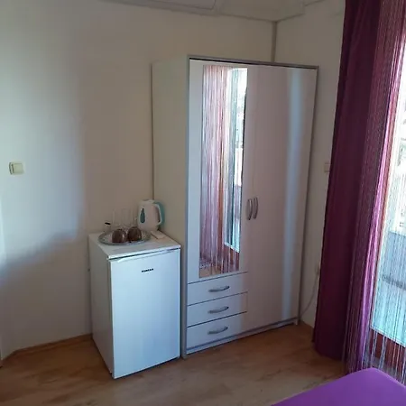 Dragutin & Guest house 3*