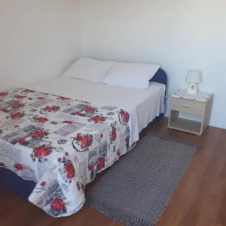 Dragutin & Guest house