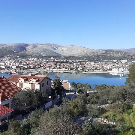 Dragutin & 3* Trogir