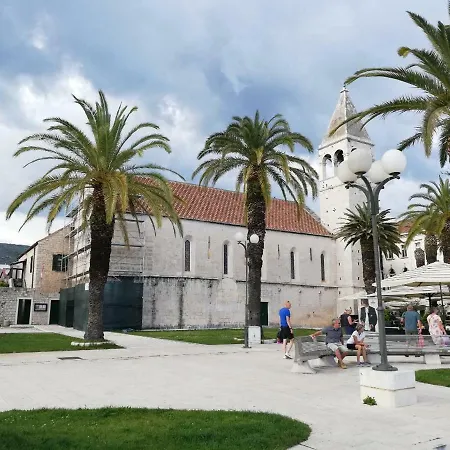 Dragutin & Guest house